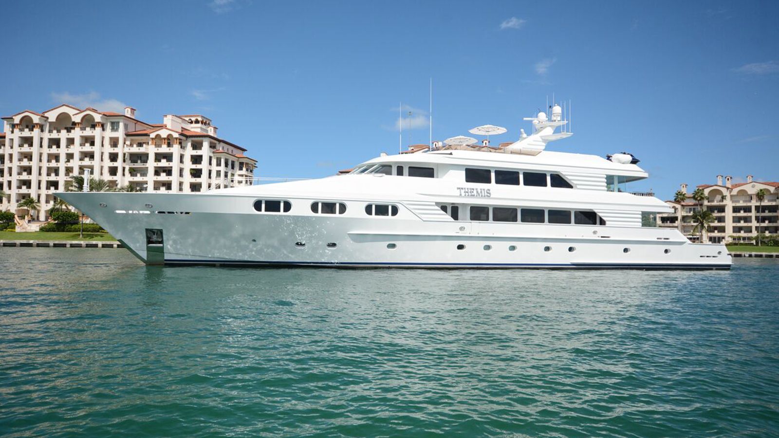 Trinity motor yacht Themis now for sale with IYC